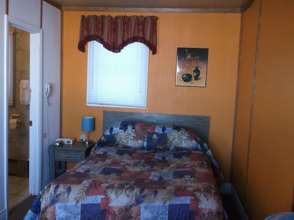 Haileybury Beach Motel الغرفة الصورة